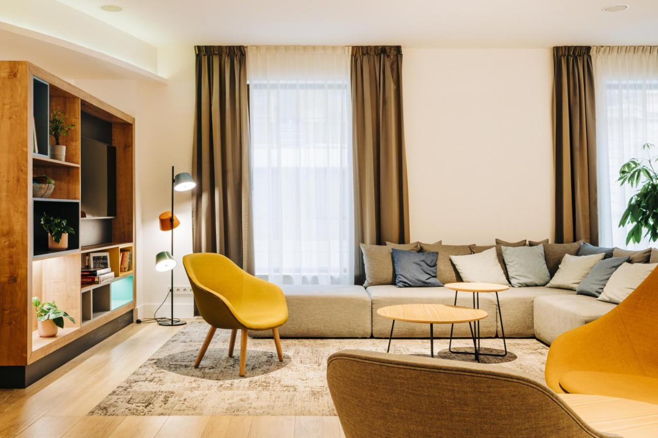 By Ihg 4* Łódź