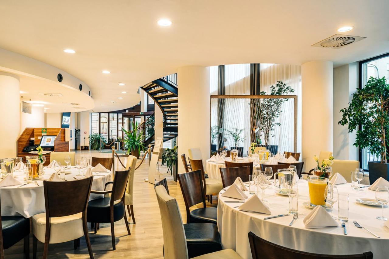 By Ihg 4* Łódź
