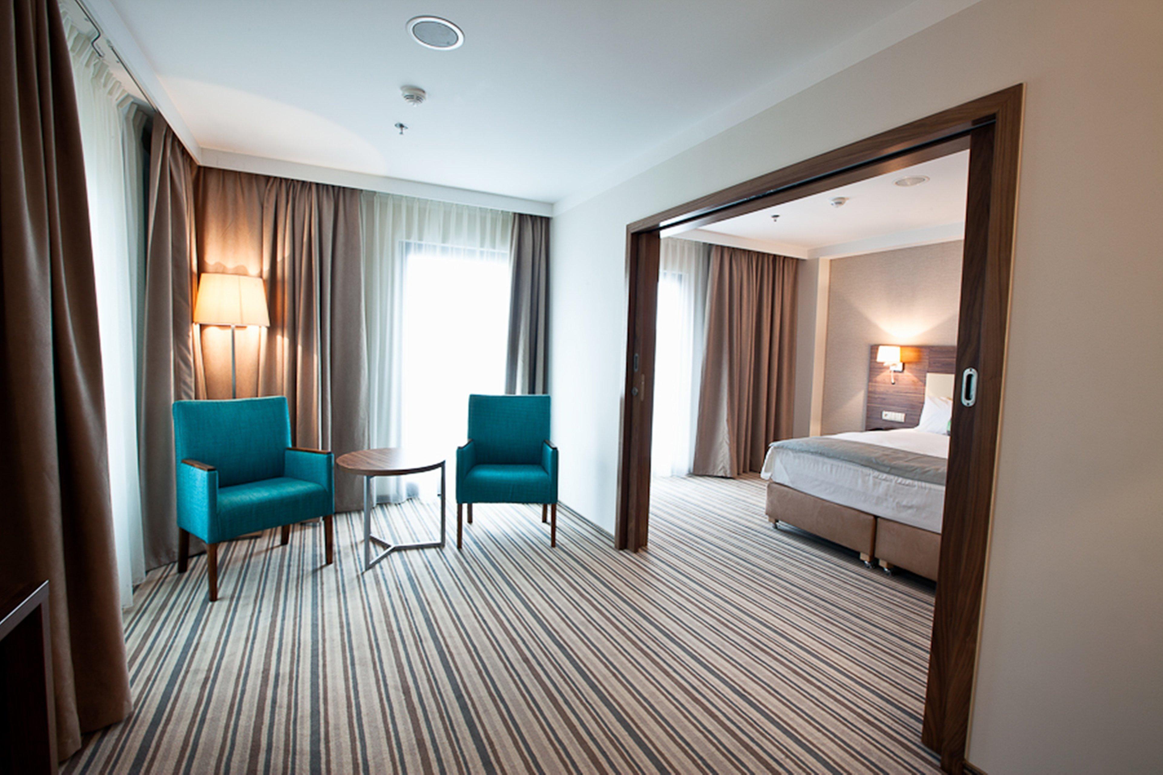 By Ihg Hotel 4*