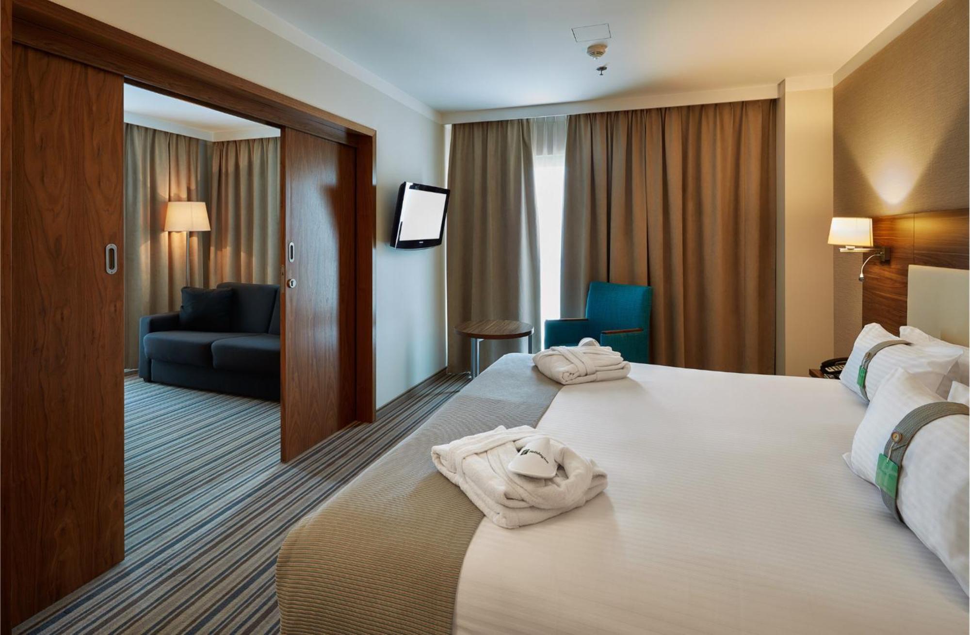 By Ihg Hotel